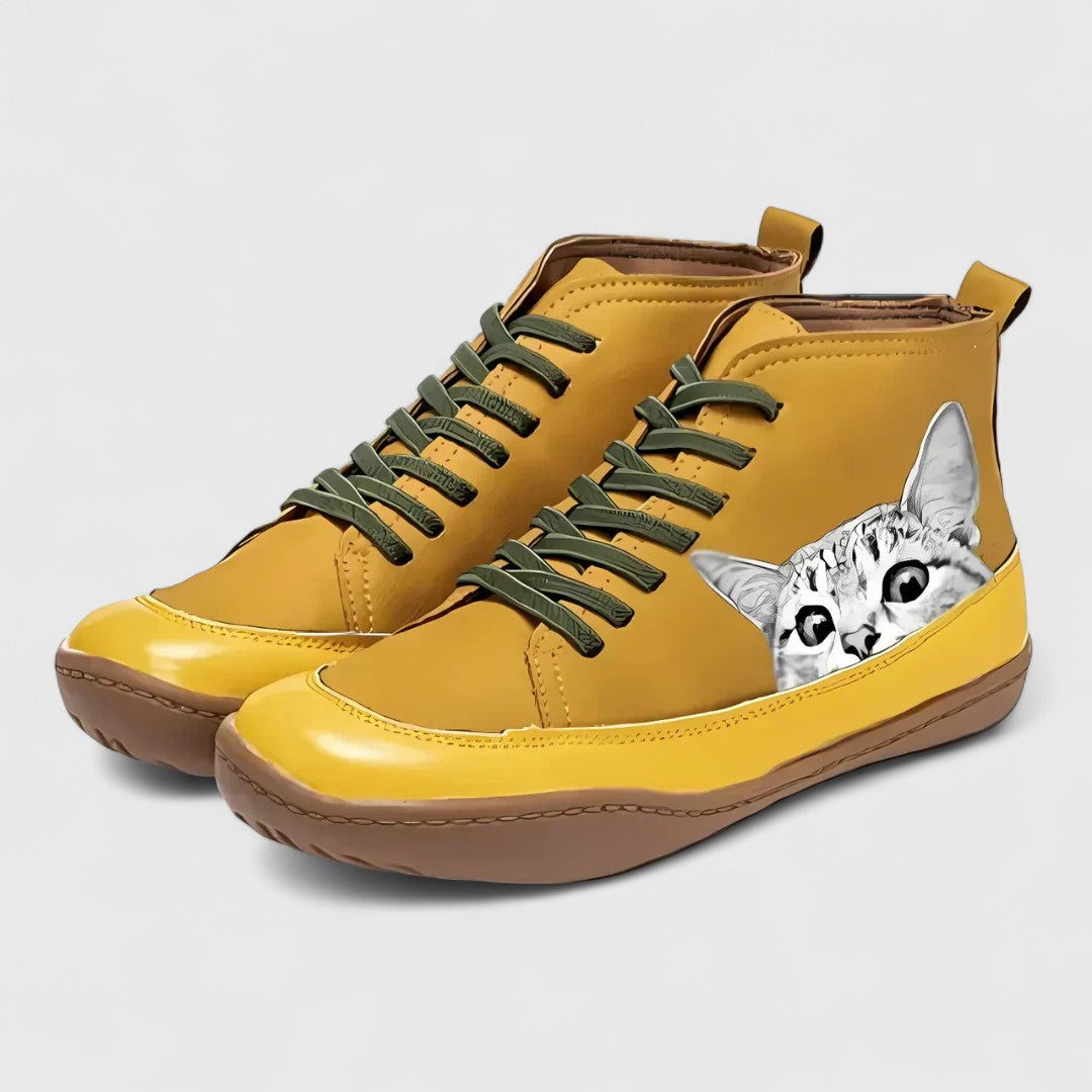 Καρολίνα - Δερμάτινα μποτάκια για άνεση και στυλ, ιδανικά για φίλους των γατών