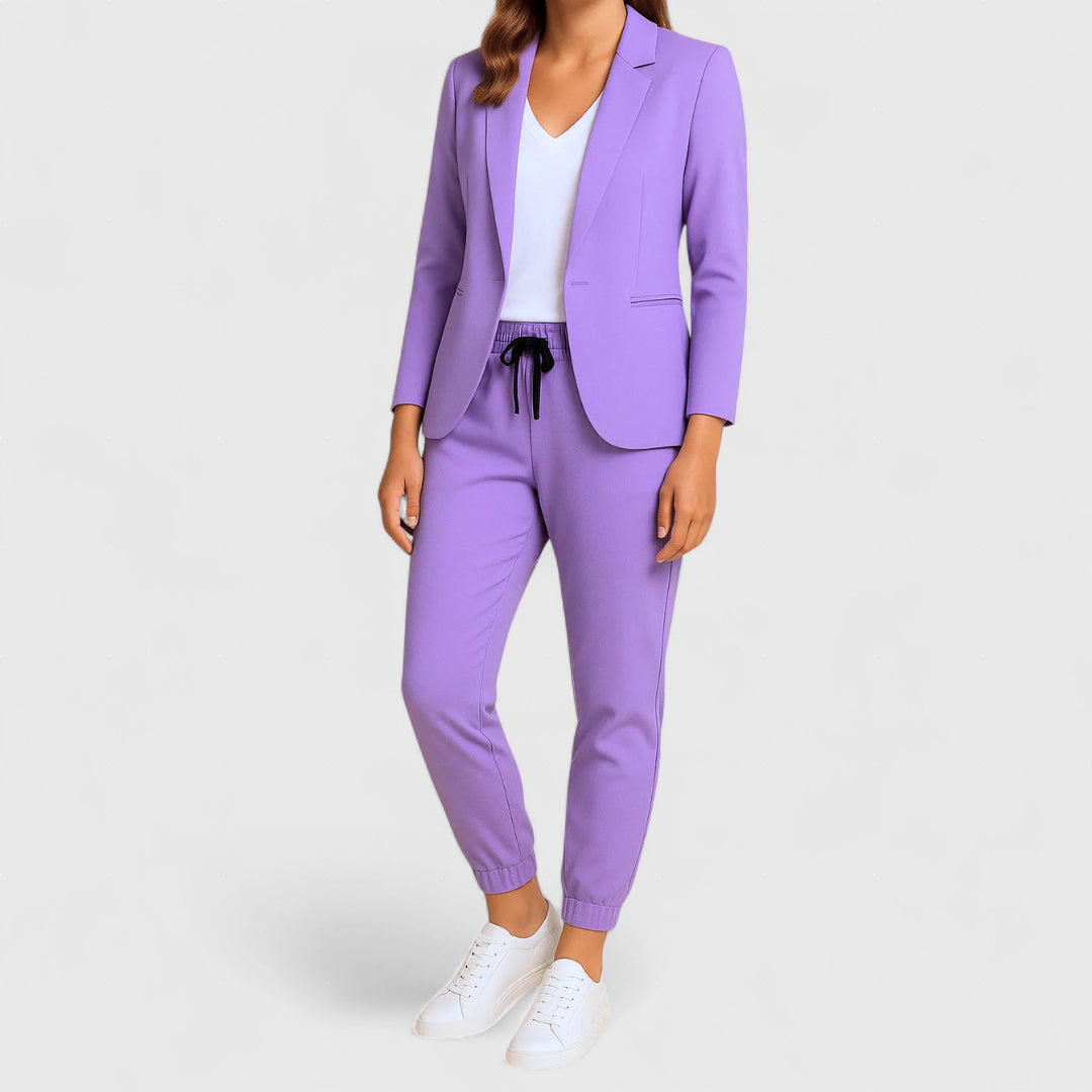 Αρεστούλα - Διπλό γυναικείο κοστούμι με στυλ και άνεση