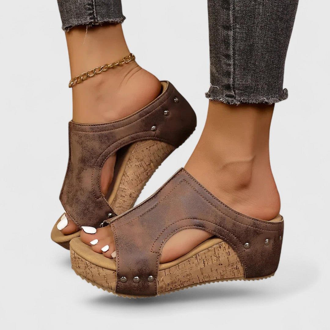 Μαριγώ - Ορθοπεδικά σανδάλια πλατφόρμα με κομψό σχεδιασμό