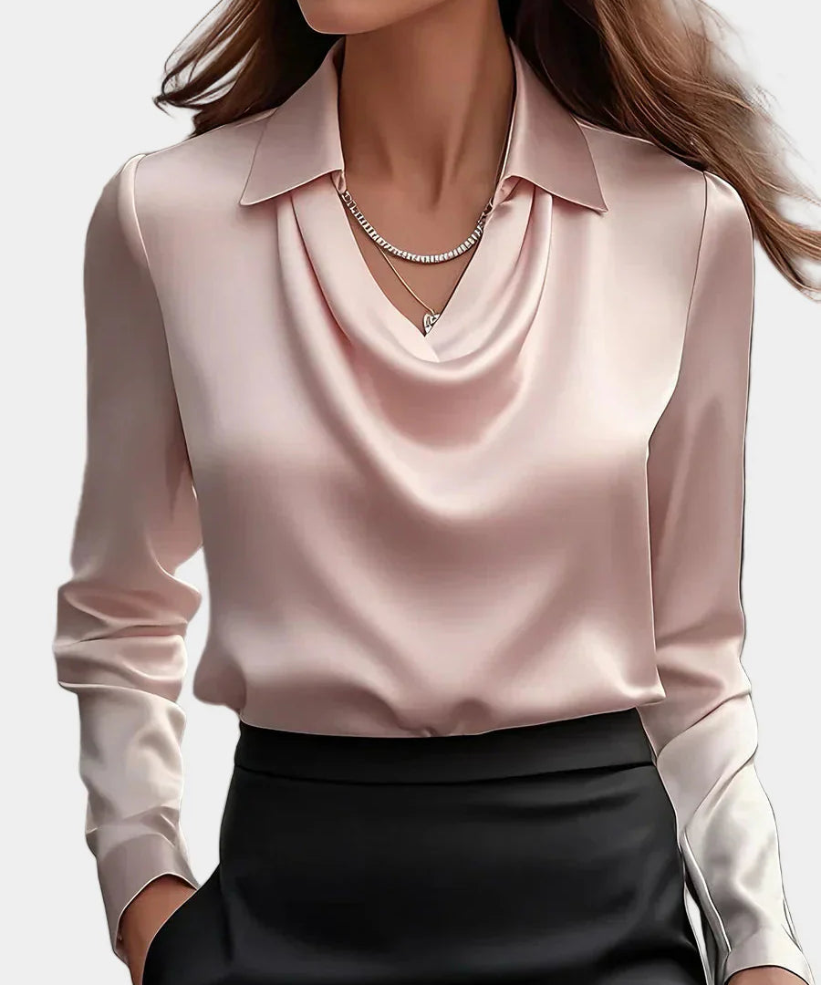 Κομψή Λευκή Σατέν Μπλούζα με Ντραπέ Ντεκολτέ