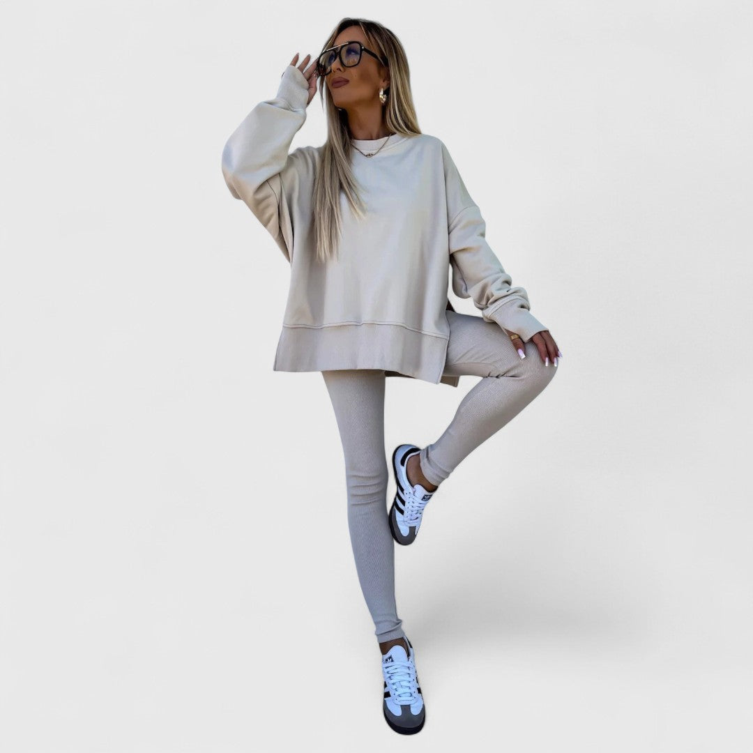 Αθηνά - Άνετο σετ μπλούζας και παντελονιού με μοντέρνα γραμμή