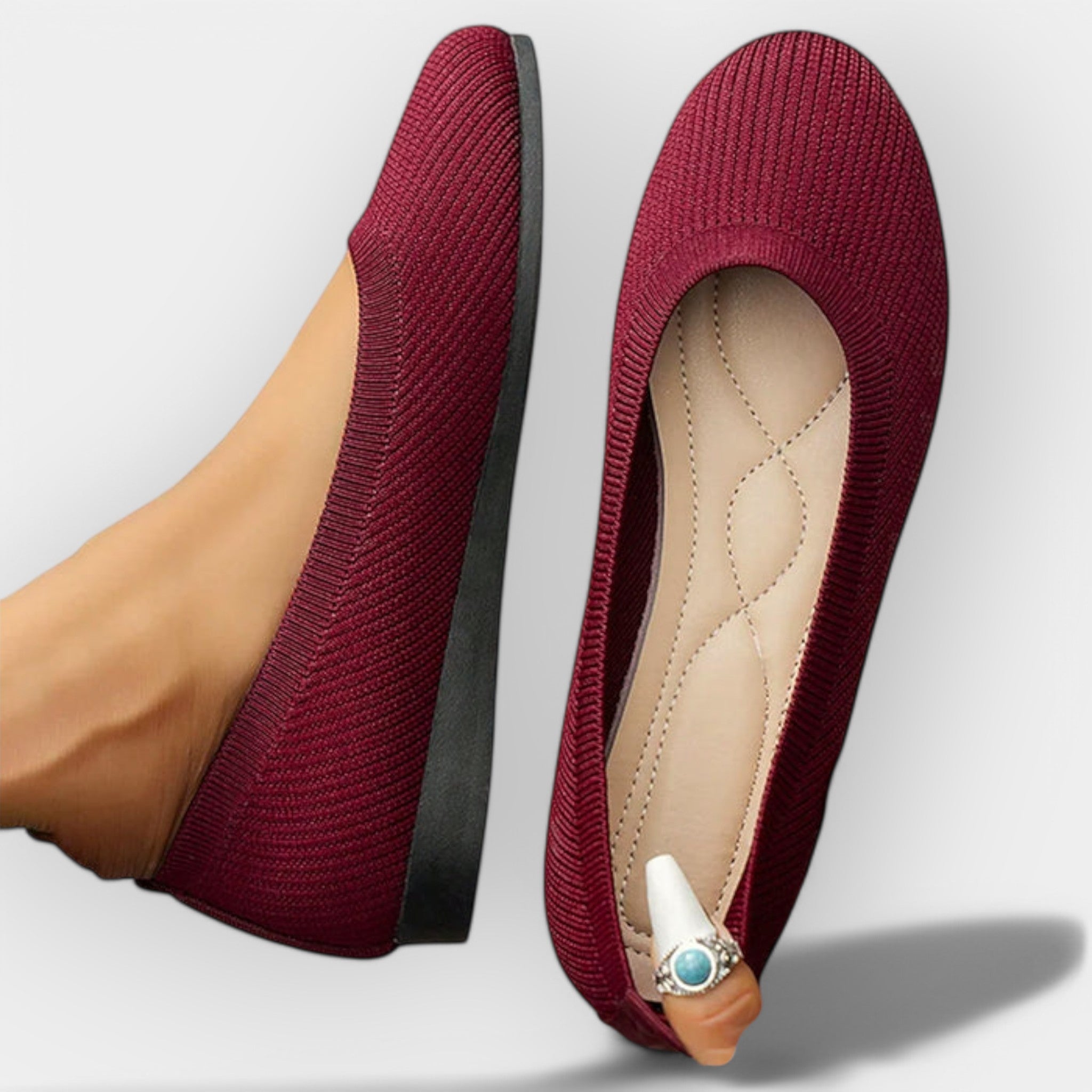 Λιτά Σανδάλια με Διακριτικό Στυλ