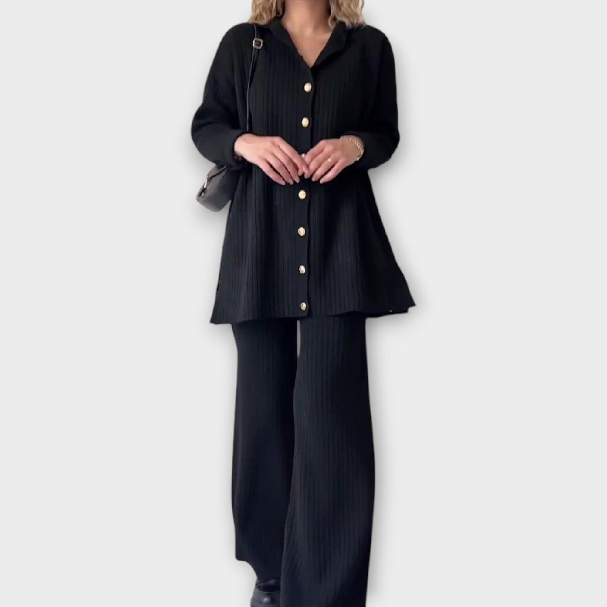 Σετ με Ριμπ Λεπτομέρειες και Κομψή Γραμμή