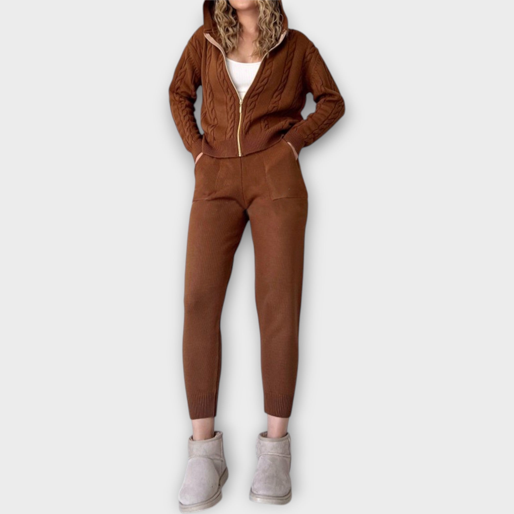 Πλεκτό Σετ με Κουκούλα και Ζακέτα