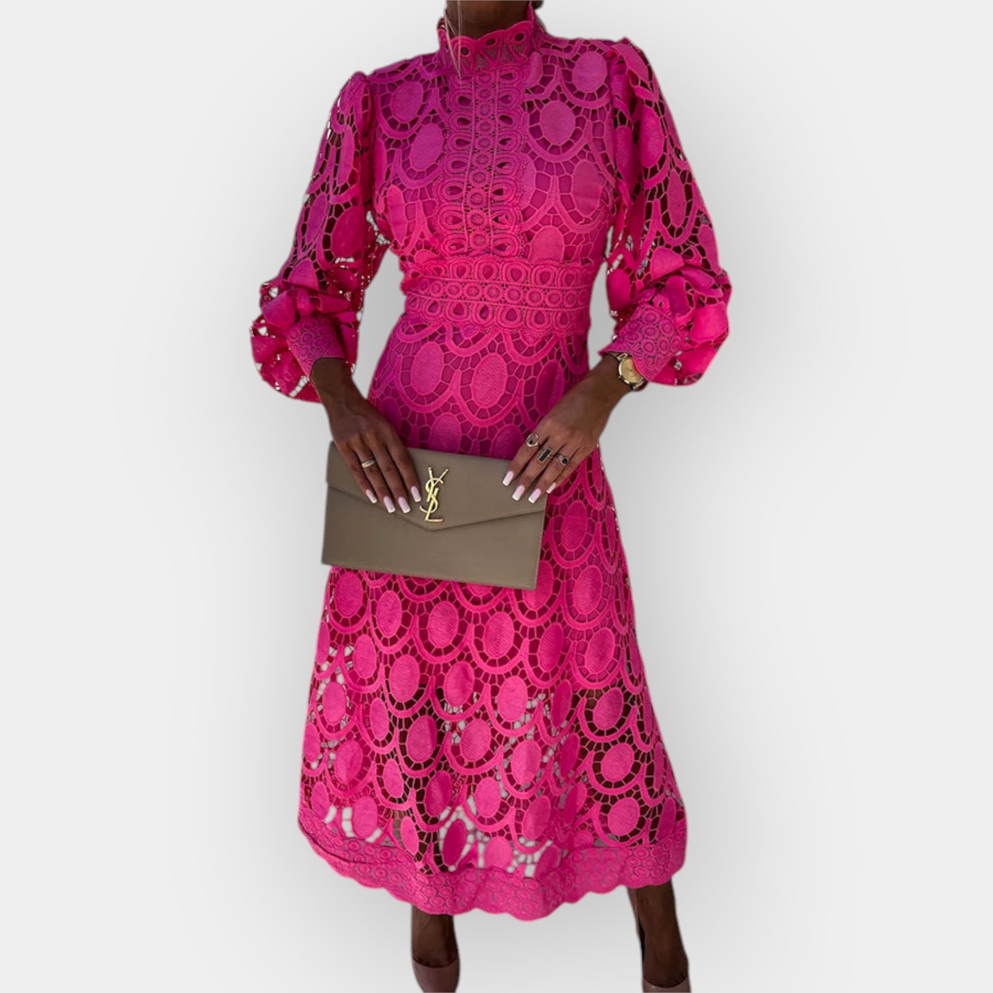 Ρομαντικό Φόρεμα με Λεπτομέρειες Δαντέλας